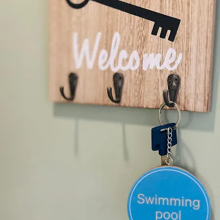 Tranquil Hillside With Oceanview And Pool アパート *