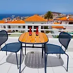 Apartament Tranquil Hillside With Oceanview And Pool